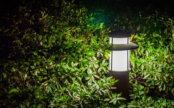花季传媒APP下载安装照明户外公园草坪灯安装照明效果
