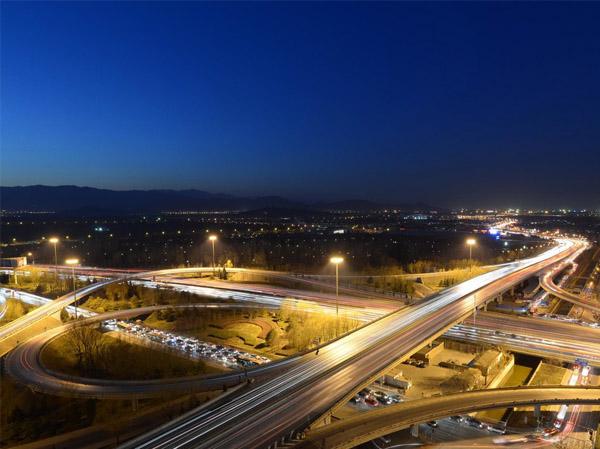 花季传媒黄版下载应用于道路立交桥照明效果图