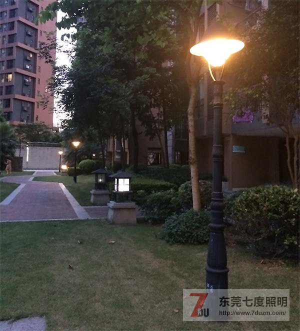 东莞花季传媒APP下载安装照明-小区砂铸庭院灯高度和安装间距