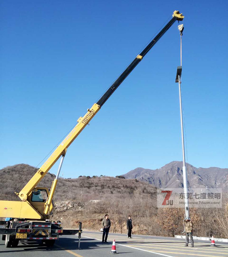 东莞花季传媒APP下载安装照明道路路灯安装现场图片