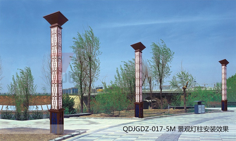 (QDJGDZ-017)3米-6米广场方形花季视频黄立柱安装效果