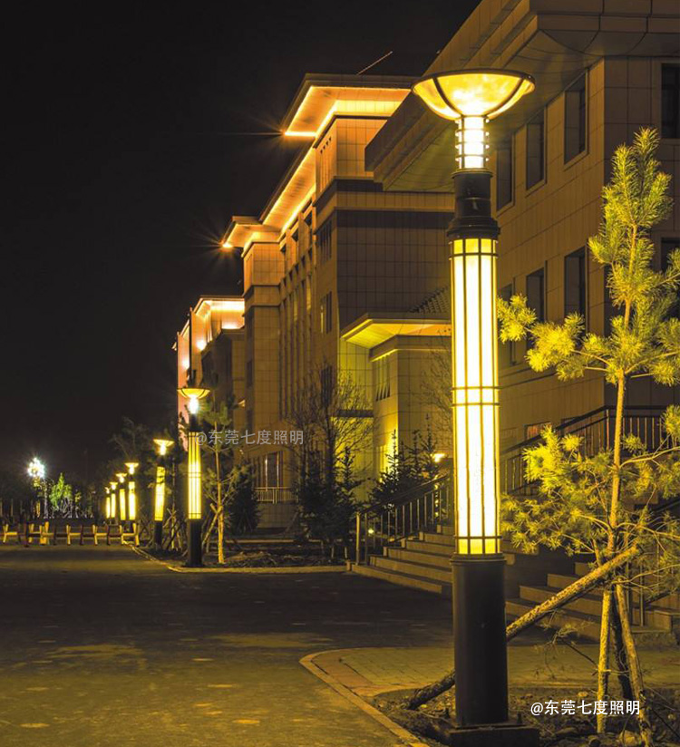 圆柱形户外园林LED花季视频黄柱夜间亮灯效果暖光